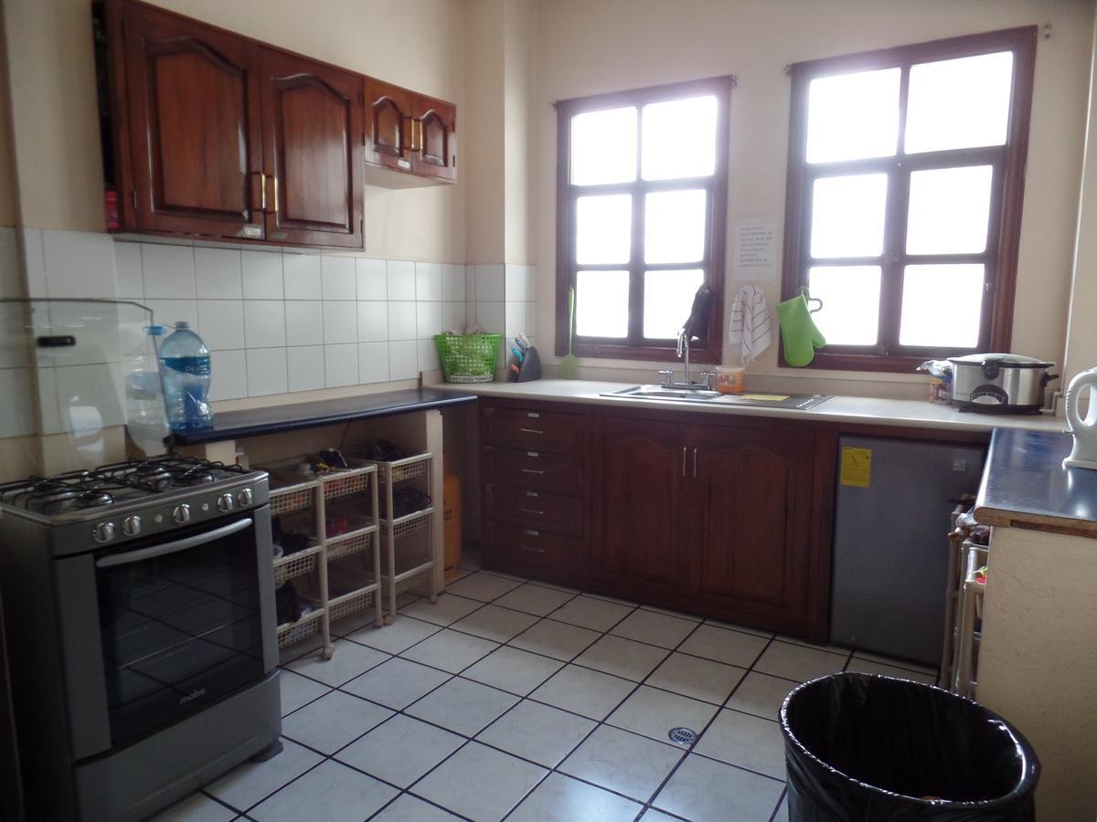 Hostel Revolution Кито Экстерьер фото